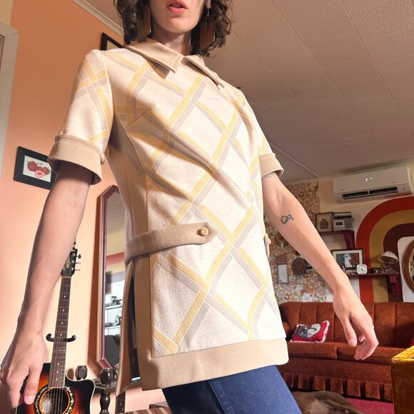 1960s MOD argyle print yellow and grey collared dagger collar short sleeved blou - Picture 3 of 10